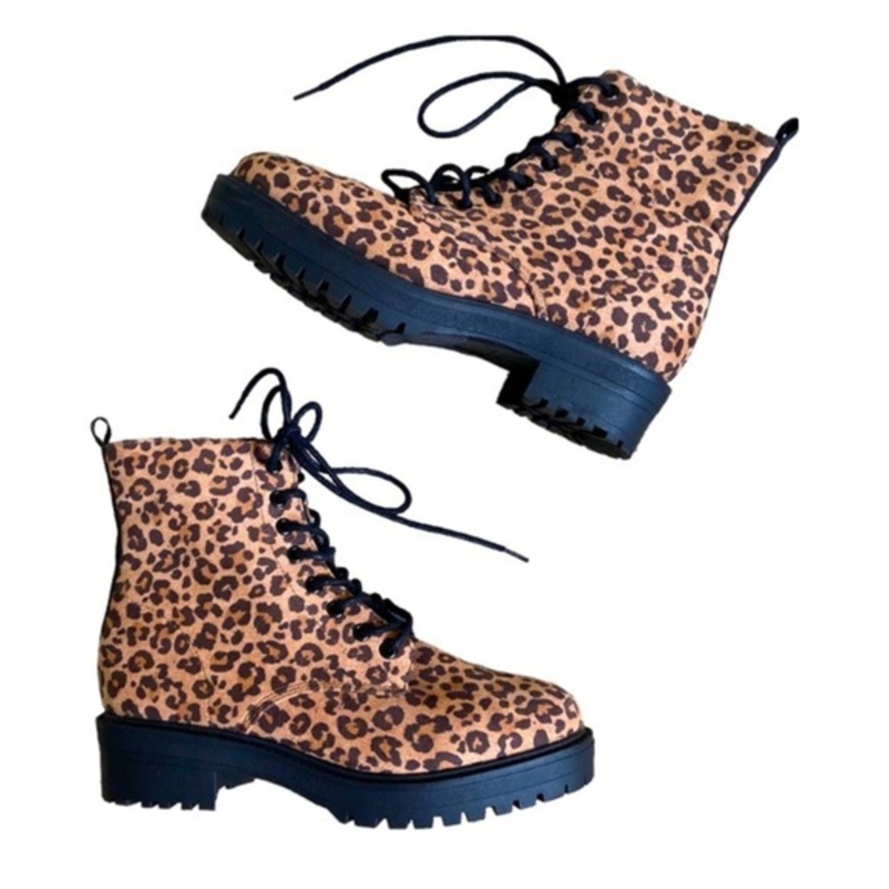 Forever 21 • Leopard Print Combat Booties • Chunky Lug Sole • Size 8